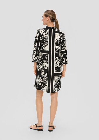 s.Oliver BLACK LABEL Kleid in Schwarz: Rückseite