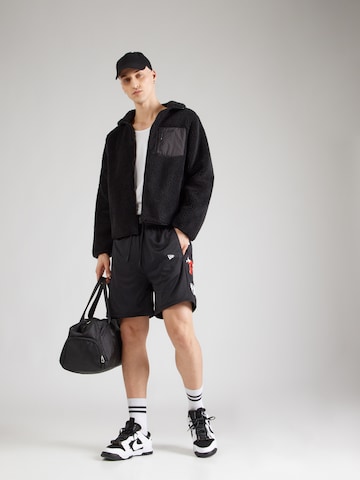 NEW ERA Avar lõige Püksid 'NBA CHIBUL', värv must