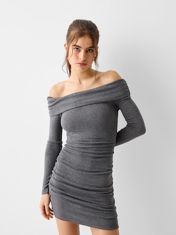 Bershka Obleka | siva barva: sprednja stran