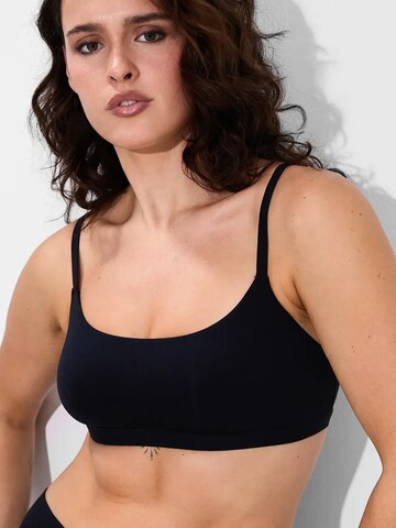 cfab (formerly creamy fabrics) - Bustier Sujetador 'Scoop Bralette' en negro