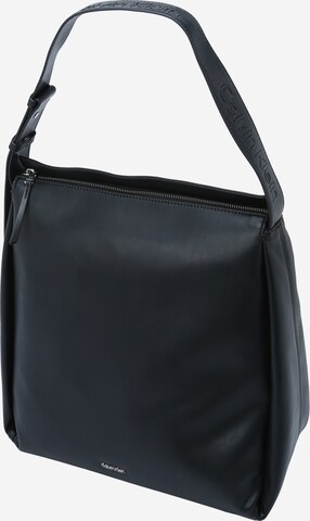 Calvin Klein Чанта за през рамо 'Gracie' в черно