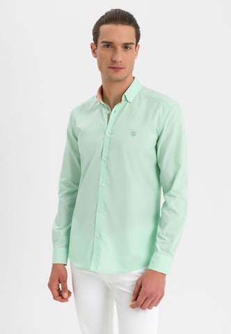 Jimmy Sanders Slim fit Button Up Shirt in Green: front
