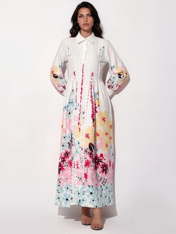 MSN Collection - Vestidos camiseiros em branco: frente