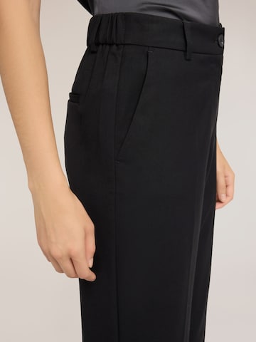 Regular Pantalon MOTIVI en noir