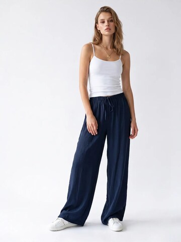 Wide leg Pantaloni de la MixRay pe albastru: față