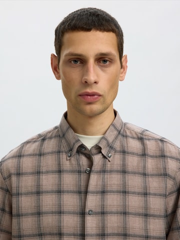 SELECTED Regular fit Overhemd 'SLMCole' in Beige