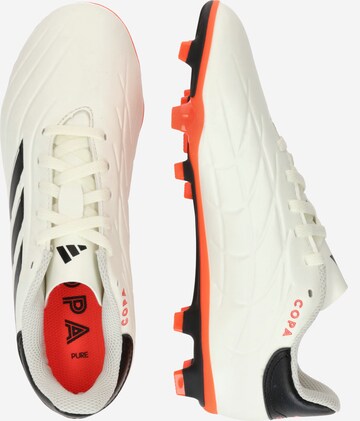 Ghete de fotbal 'Copa Pure II Club' de la ADIDAS PERFORMANCE pe alb