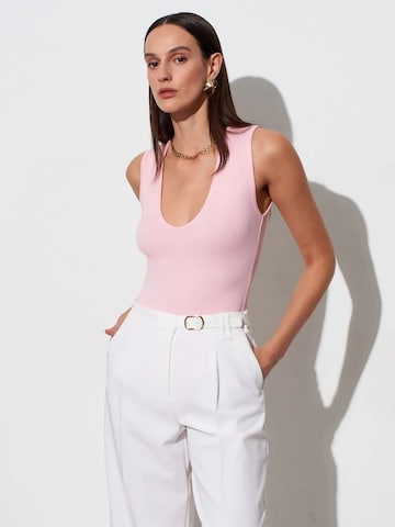 Dilvin Blouse Bodysuit in Pink: front