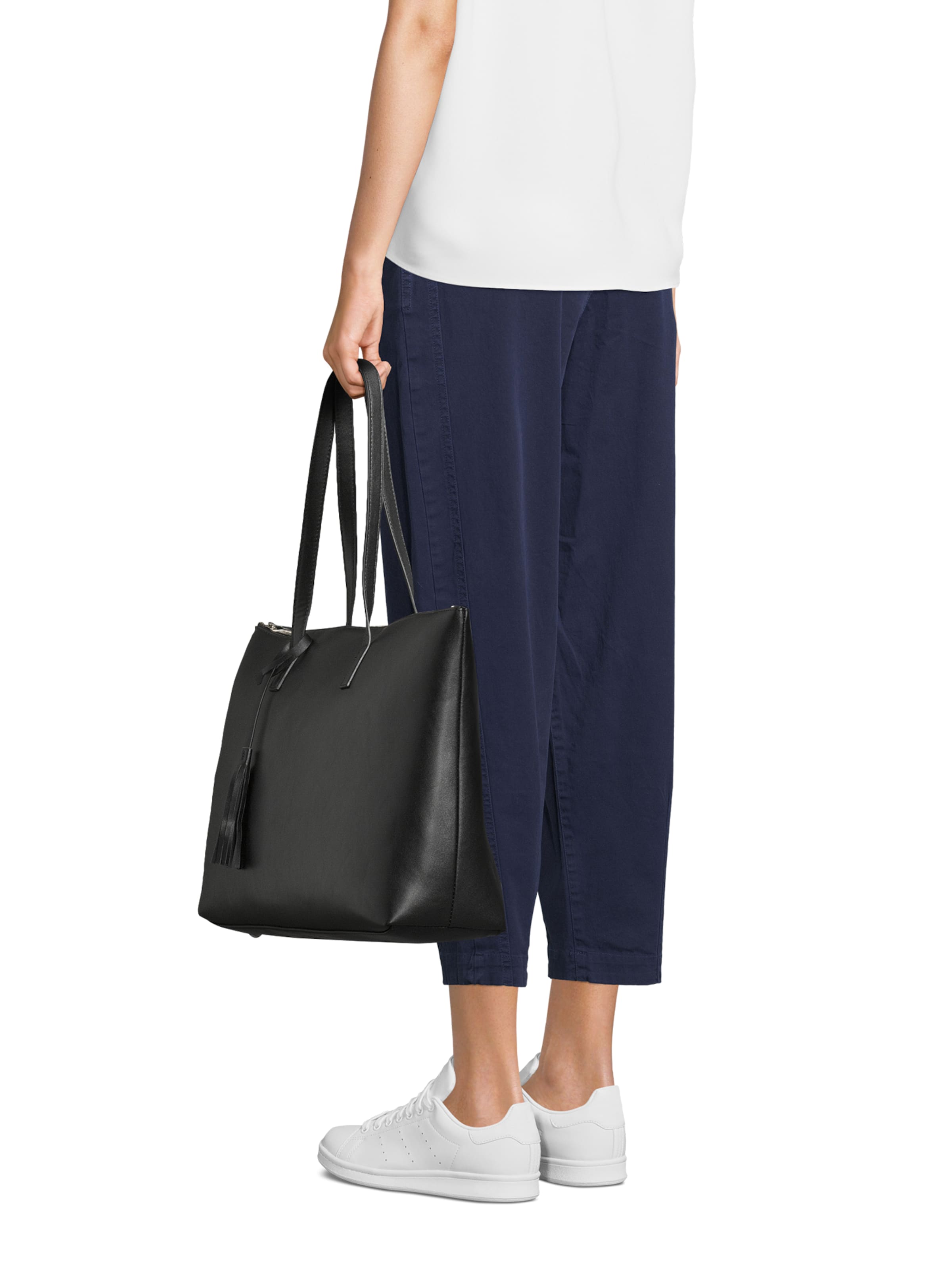 ABOUT YOU Ostoskassi värissä musta: etupuoli