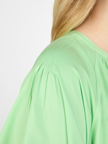 Lovely Sisters Blouse 'Malle' in Green