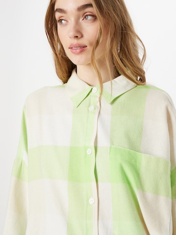 Monki Blouse in Green