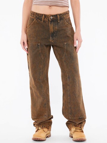 GUESS Loosefit Jeans in Braun: Vorderseite
