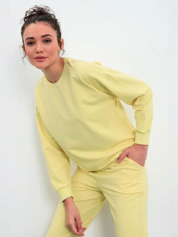 Tommy Life Tepláková souprava 'Aktive Sets' – žlutá