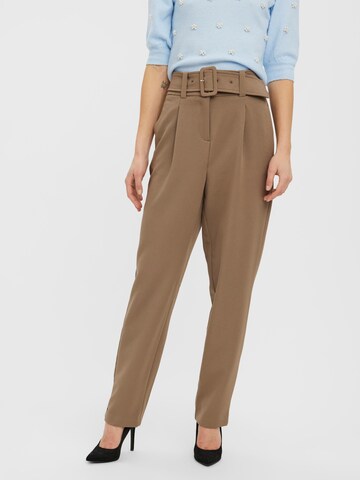 Loosefit Pantalon à pince 'Ulia' VERO MODA en marron : devant