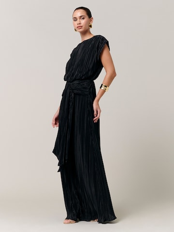 Rochie 'Zarina' de la Sável pe negru