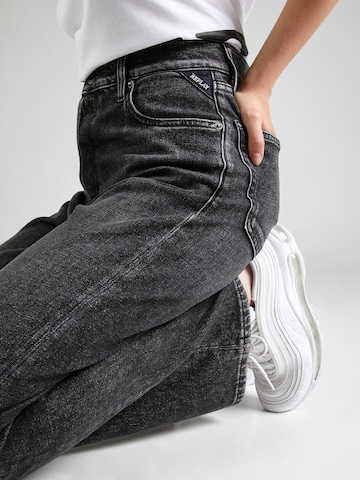 REPLAY Regular Jeans 'JAYLIE' in Schwarz