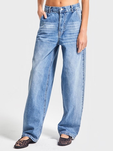 IT'S BASIC Loosefit Jeans 'NORA Skater Mid Rise Jeans (Lenght 28)' in Blauw