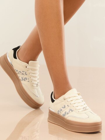 Sneaker bassa di Lipsy in bianco