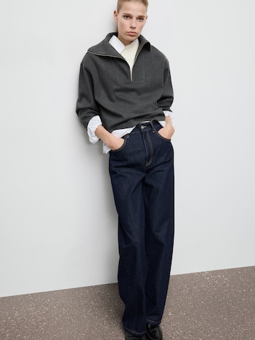 MANGO Sweatshirt 'CHILE' in Grey