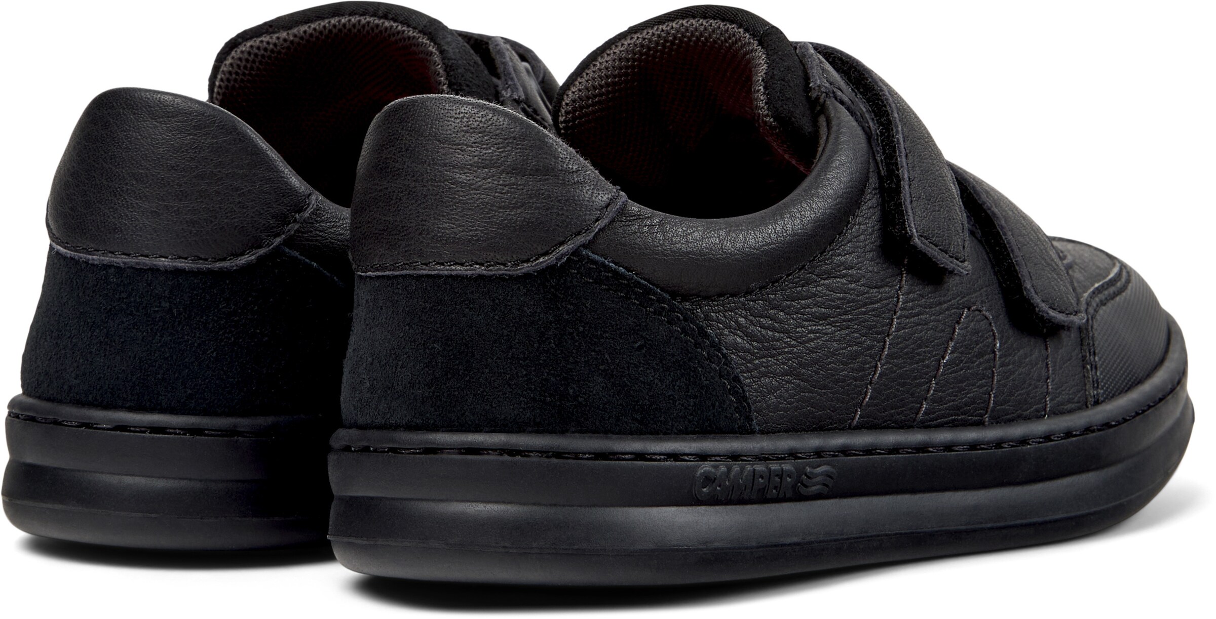 Baskets 'Runner Vier' CAMPER en noir
