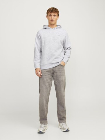 Sweat-shirt 'JJESTAPLE' JACK & JONES en gris