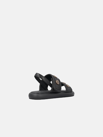 Scarpa stringata di PINKO in nero