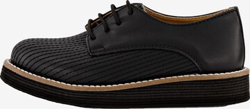 Prestije Flats in Black: front