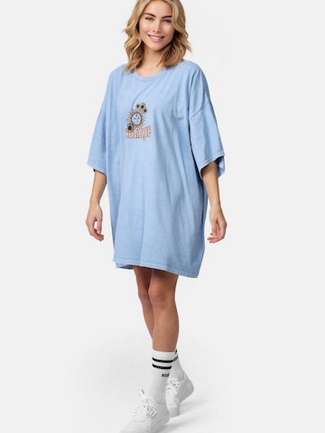 Worldclassca Oversized Shirt in Blue: front