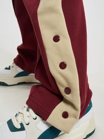 Regular Pantalon 'Kansas' ROCAWEAR en rouge