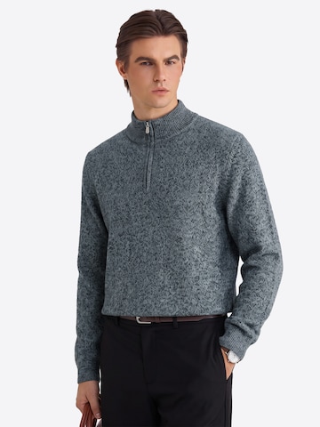 Vantory Sweater in Blue: front