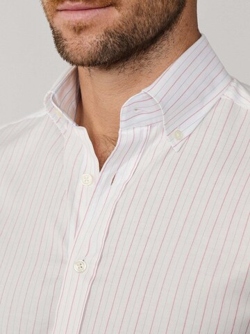 Coupe regular Chemise Hackett London en rouge