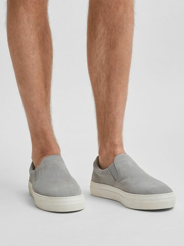 Mocassin SELECTED HOMME en gris : devant