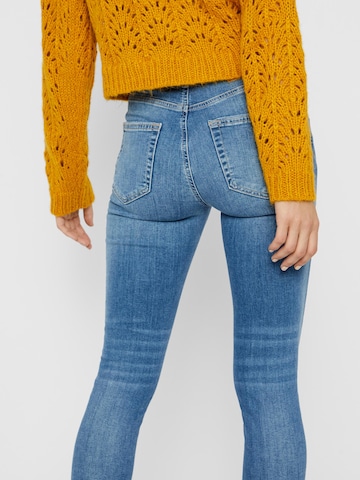 PIECES Skinny Jeans 'Delly' in Blau