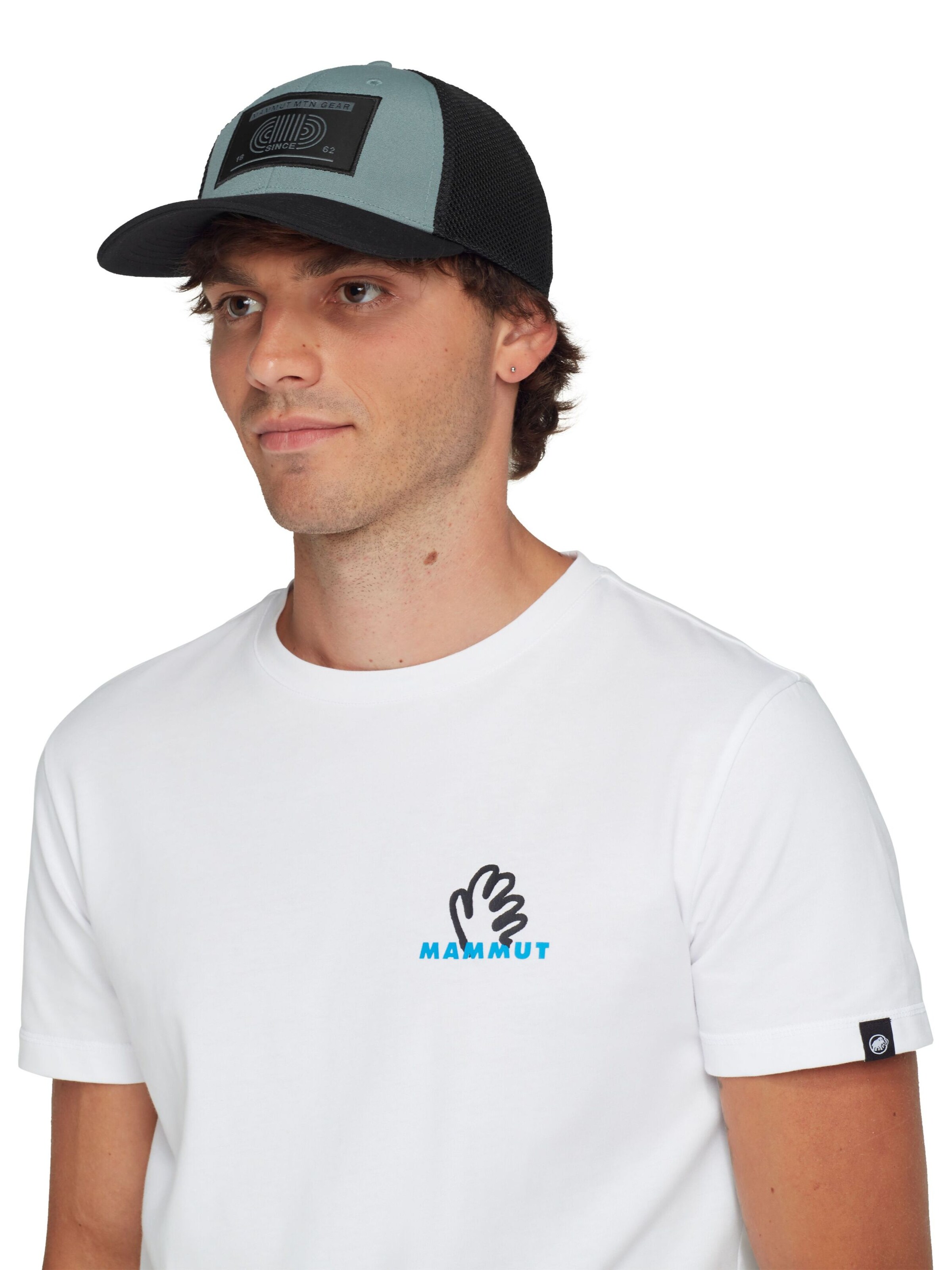 MAMMUT Athletic Cap in Black: front