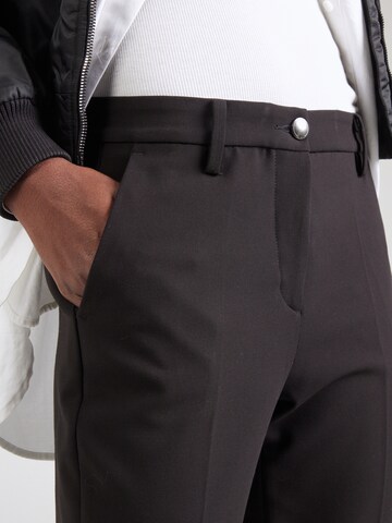 regular Pantaloni chino di MAC in nero