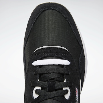 Reebok Classics Sneakers in Black