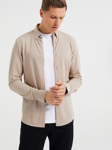 WE Fashion Slim Fit Skjorte i beige