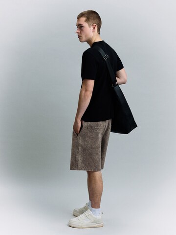 Bershka Baggy Shorts in Grau