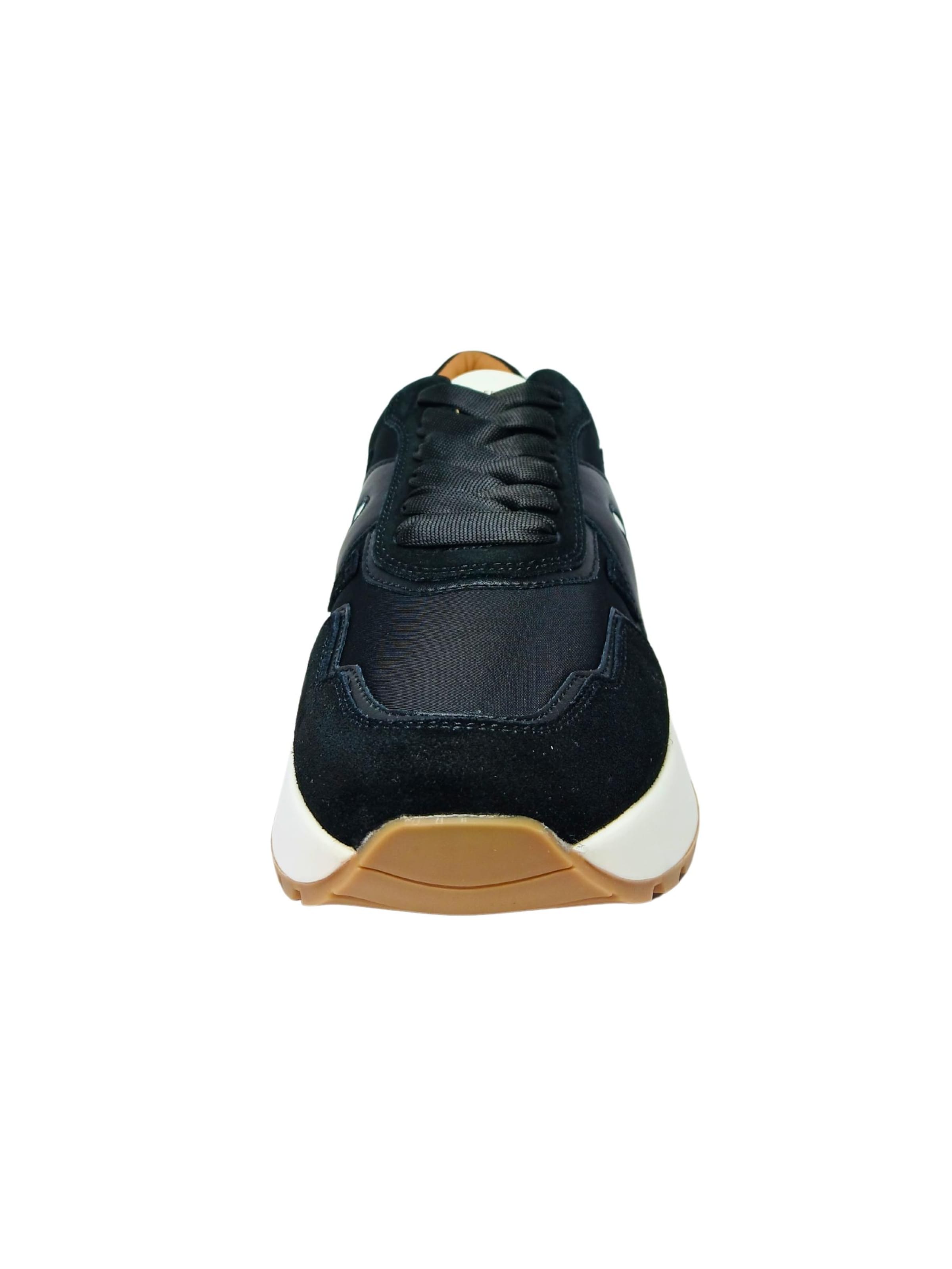 Sneaker bassa di Alexander Smith in nero