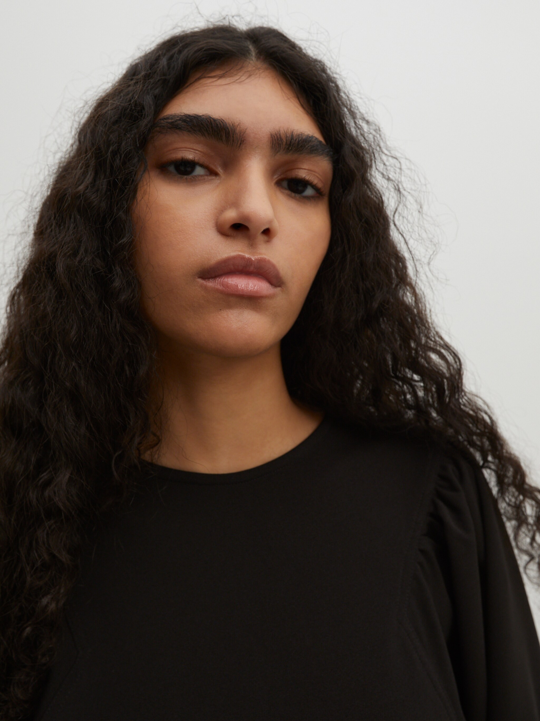 EDITED Produits Robe 'Georgina' noir