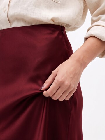 TorWeit Skirt in Red