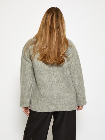 Cappotto invernale 'Clover' di minus in grigio