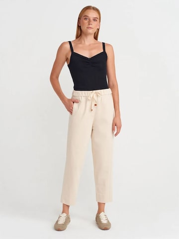 Dilvin Regular Hose in Beige: Vorderseite