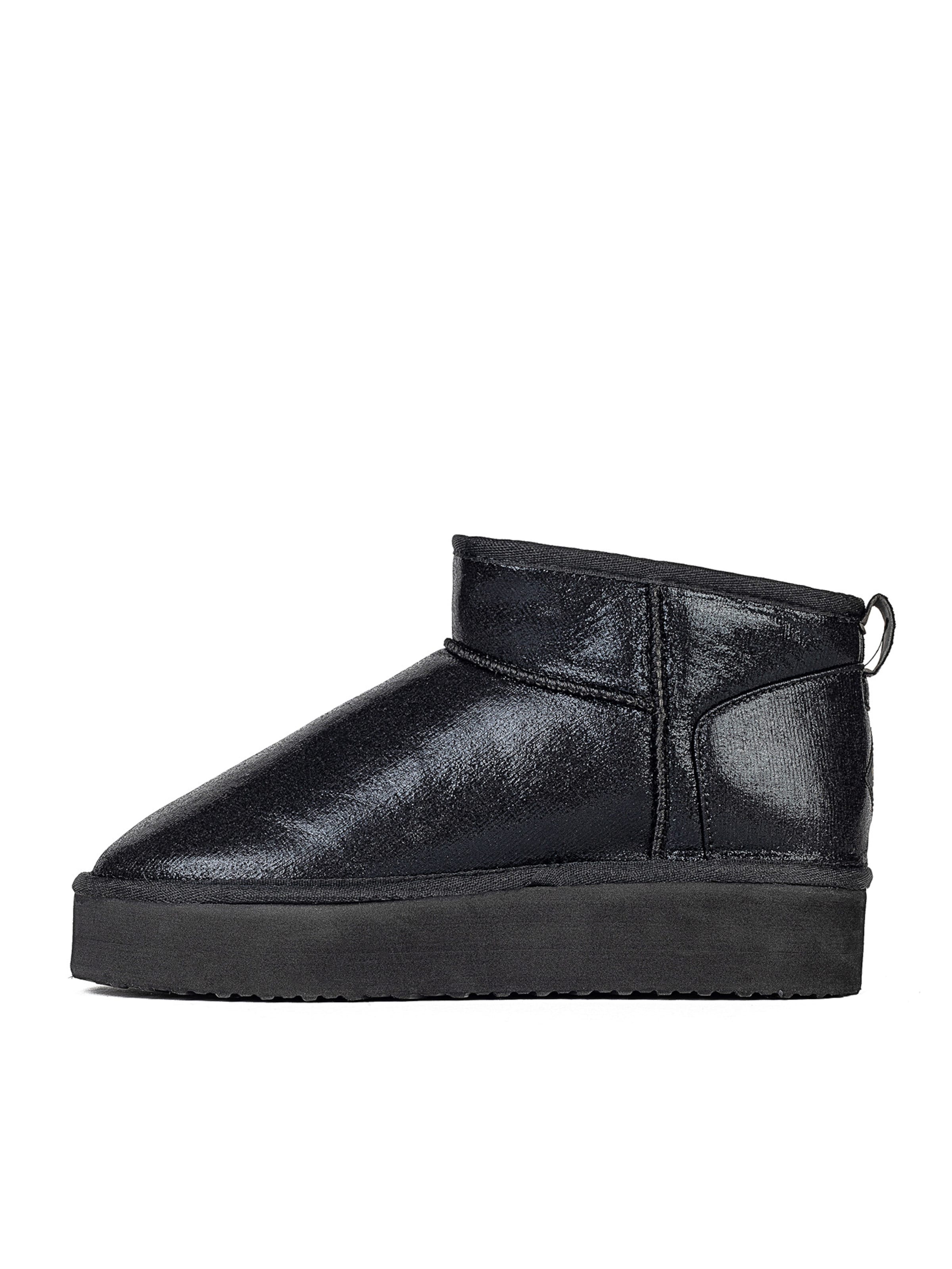 Stivale 'MILEY' di Island Boot in nero: frontale