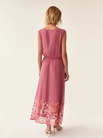 TATUUM Платье 'Oka' в Ярко-розовый