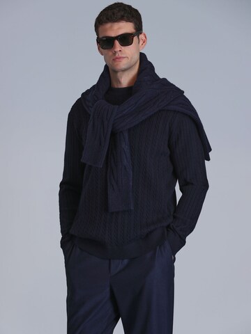 Lufian Pullover RIGHT in Blau: Vorderseite