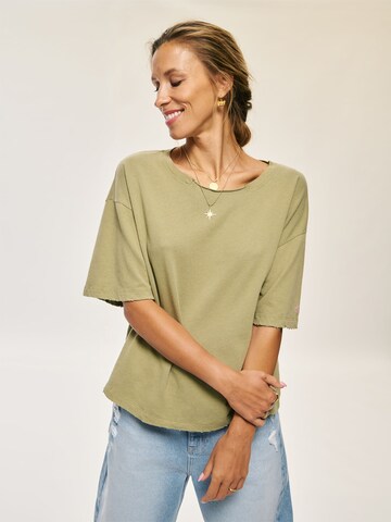 Maglietta di Kamila Šikl in verde: frontale