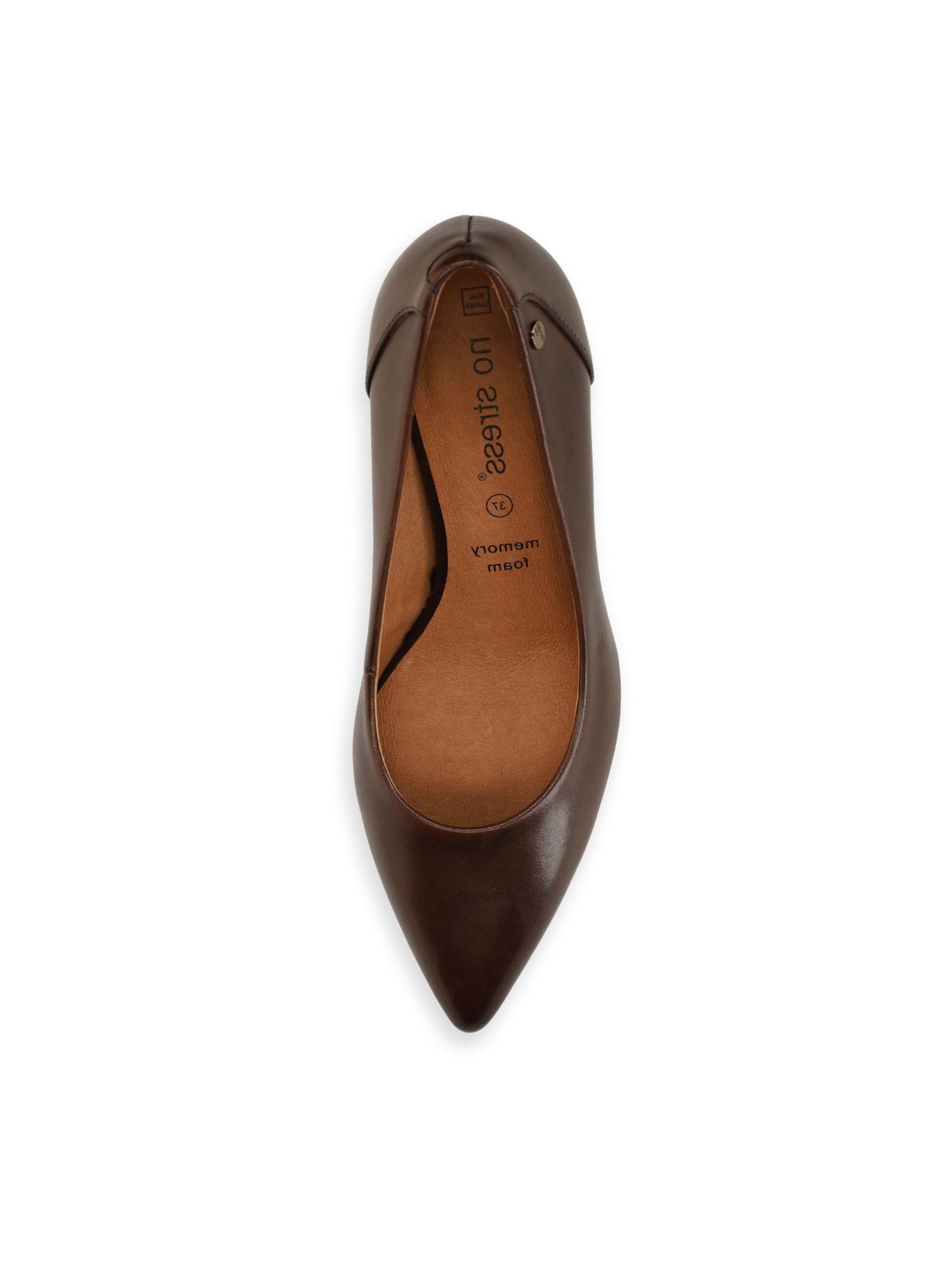 no stress Pumps in Brown