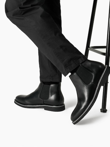 Bruno Marc Chelsea Boots in Black