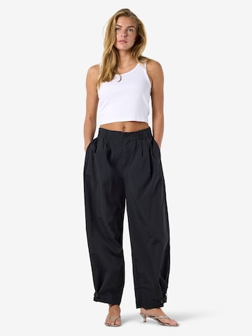 Noisy may Regular Sporthose in Schwarz: Vorderseite